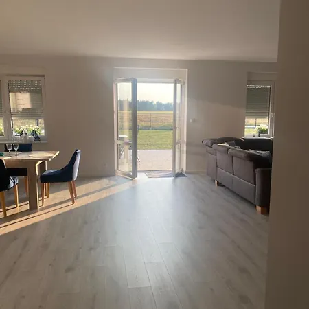 ヴィラ Lasy Jeziora, Cisza I Spokoj, Grzybki I Rybki, Dom 180m2 W Nad Jeziorem Karsinskim スヲーネガシエ