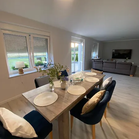Lasy Jeziora, Cisza I Spokoj, Grzybki I Rybki, Dom 180m2 W Nad Jeziorem Karsinskim Villa Swornegacie