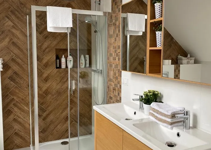 Willa Lasy Jeziora, Cisza I Spokój, Grzybki I Rybki, Dom 180m2 W Nad Jeziorem Karsińskim *