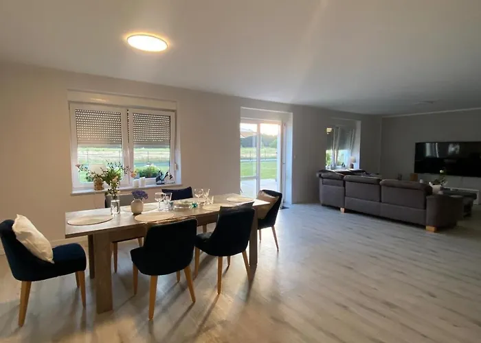 Lasy Jeziora, Cisza I Spokój, Grzybki I Rybki, Dom 180m2 W Nad Jeziorem Karsińskim Willa *