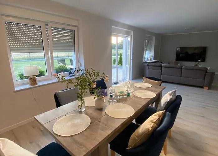 Lasy Jeziora, Cisza I Spokój, Grzybki I Rybki, Dom 180m2 W Nad Jeziorem Karsińskim Willa Swornegacie